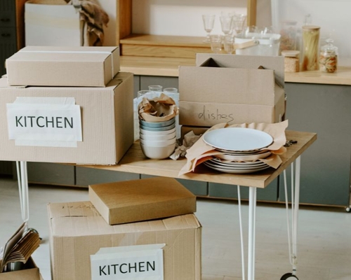 Best way to pack kitchen items for moving